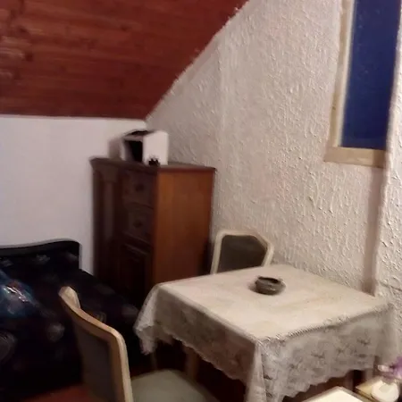 Bed & Breakfast Mali Vikend